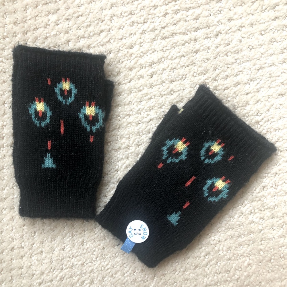 Black Fingerless Gloves
